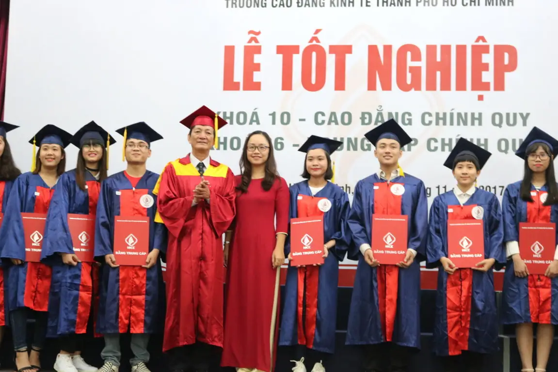 Làm bằng cao đẳng uy tín- Chọn đúng lối mở tương lai việc làm